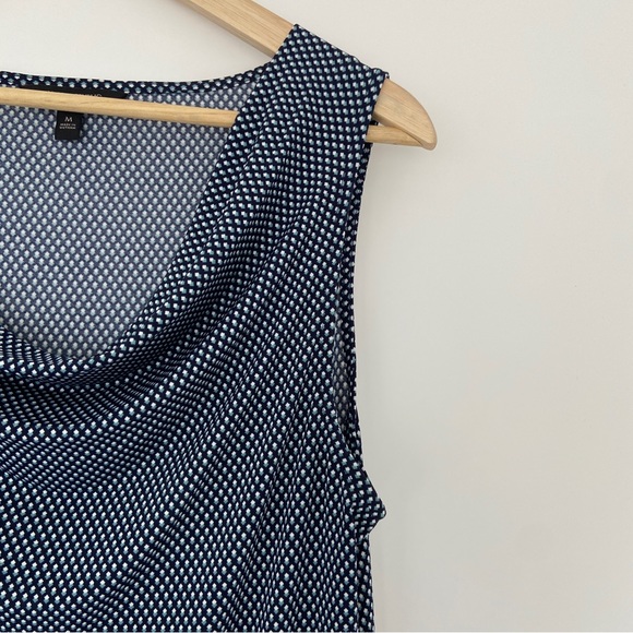 BANANA REPUBLIC BLACK GEOMETRIC PRINT SLEEVELESS COWL TOP/BLOUSE, SIZE MEDIUM - Picture 4 of 7